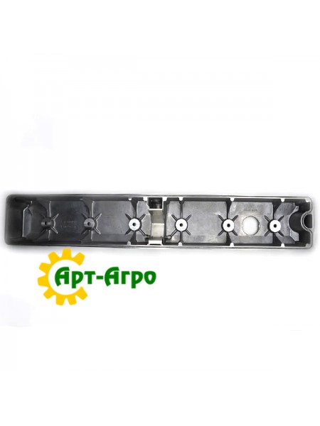 R519781 John Deere valve cover