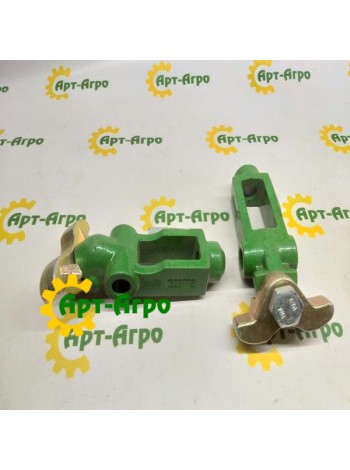 G82772K Stopper with clamp adjustment rocker app. John Deere wheels (Greenly)