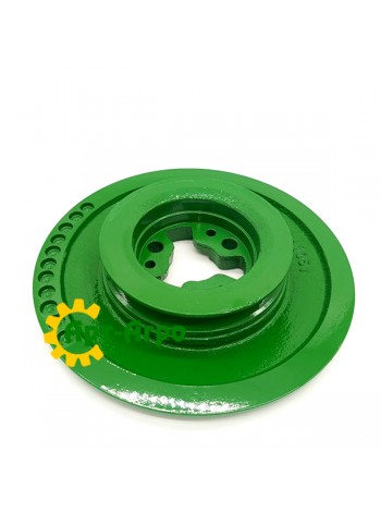 H161051 Полушков внутренний привод вентилятора очистки JOHN DEERE (Royal Tiger)