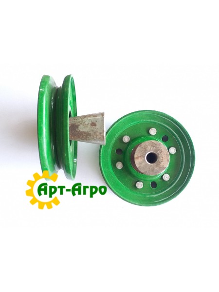 AH169549 Шкив привода щетки очистки радиатора John Deere (Royal Tiger)