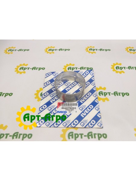 504078222 Втулка CNH