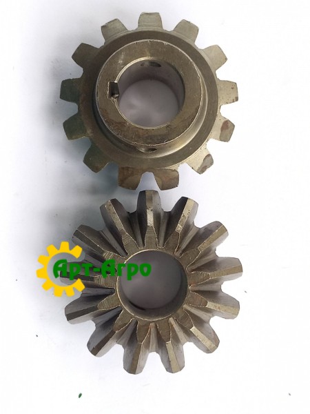 H137215 коническая шестерня John Deere (Royal Tiger)