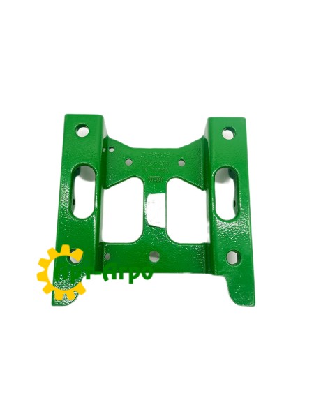 A82403 Пластина крепления кронштейна высевающей секции John Deere