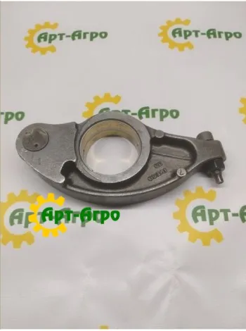 504382741 Коромисло клапана CNH