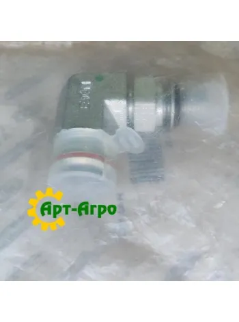 87401122 Перехідник кутовий CNH