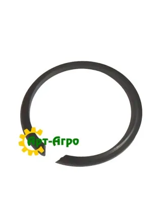 R135096 Кольцо стопорное вала КПП John Deere