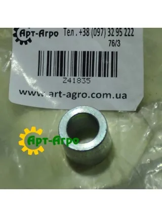 Z41835 Втулка распорная суппорта соломотряса John Deere
