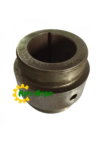 0008211590 Double hub Claas
