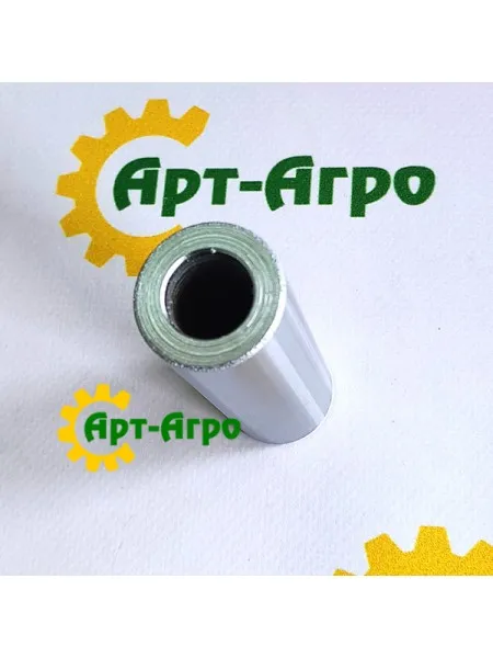 A110612 John Deere Spacer