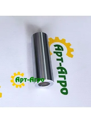 A110612 John Deere Spacer