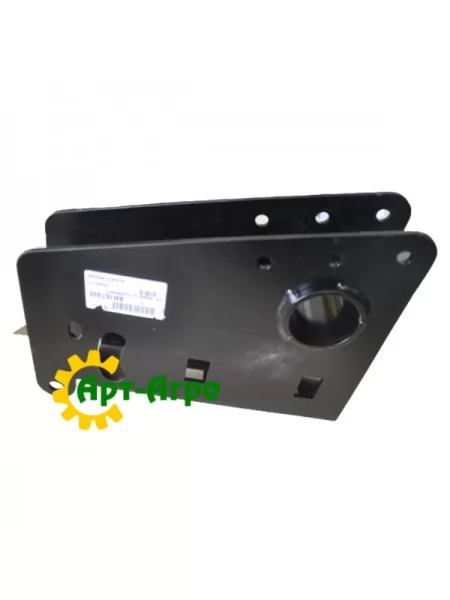 AH167448 Опора, кронштейн John Deere