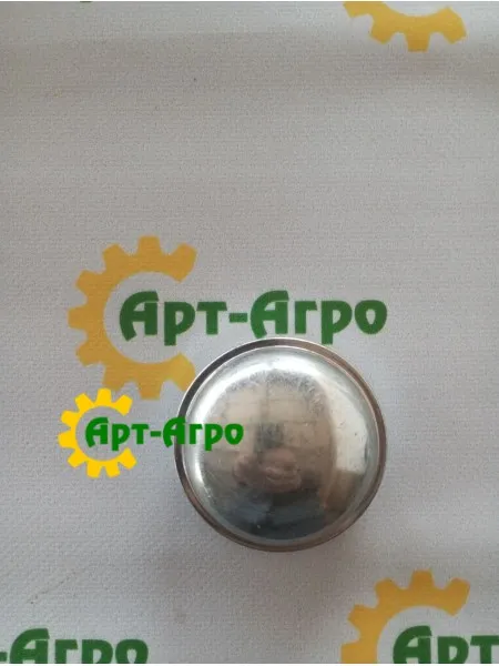 890-781C Great Plains blade hub dust cap