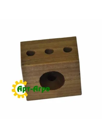 H135475 Wooden bearing John Deere (Poland)