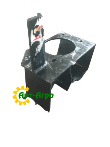 H154967 Кронштейн кріплення редуктора МКШ для обробки під систему Schumacher John Deere (Аналог)