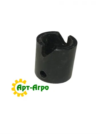 853845 Втулка Massey Ferguson