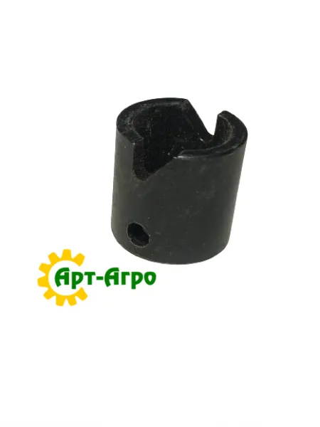 853845 Втулка Massey Ferguson