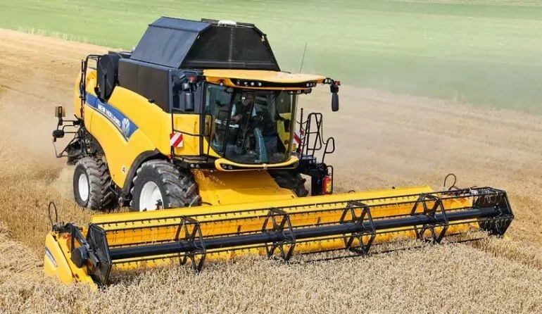 купить запчасти на комбайн нью Холланд