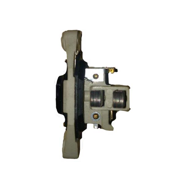 111899A1 Regulator generatora CNH