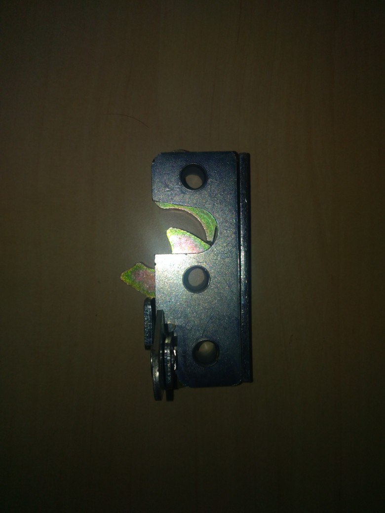 60-5001t1 Zamek drzwi CNH