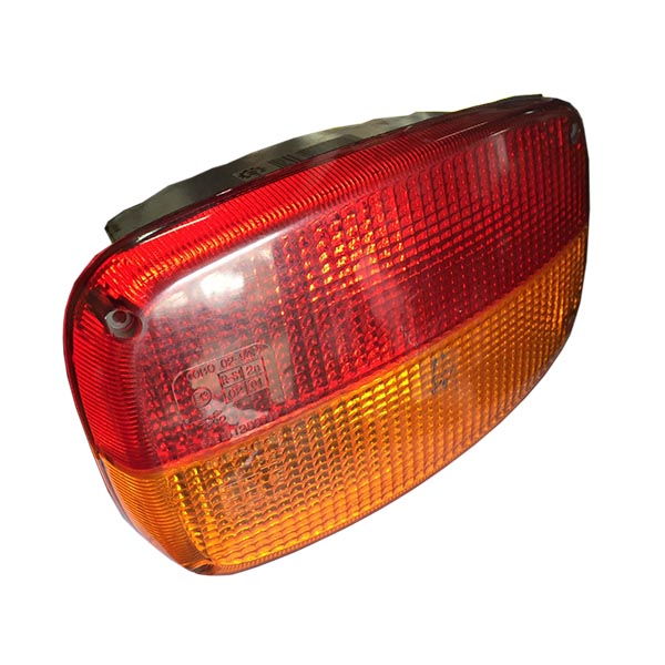 84429841 Reflektor prawy New Holland