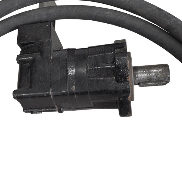 104-1385-006 Silnik hydrauliczny serii 2000 z przewodami hydraulicznymi