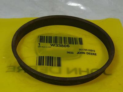 W33806 Tuleja w uchwycie sadzarki John Deere