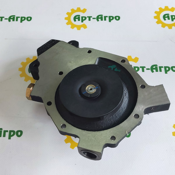 RE546918 Pompa wodna (pompa) do silnika John Deere