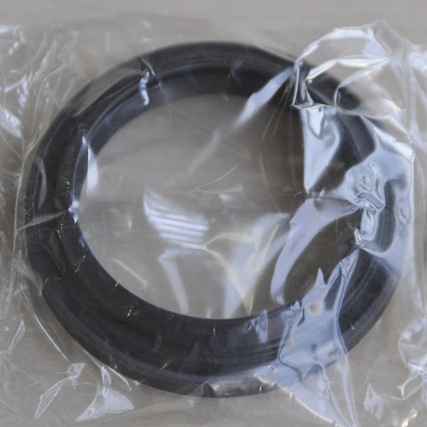 RE70230 Uszczelka olejowa John Deere (Parts Express)