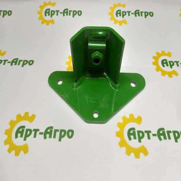 AH223122 Wspornik John Deere