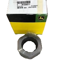 R133871 Розпірна втулка переднього мосту John Deere