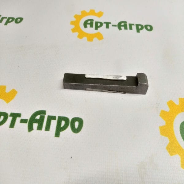 007618 Key with head 10x8x70 Claas