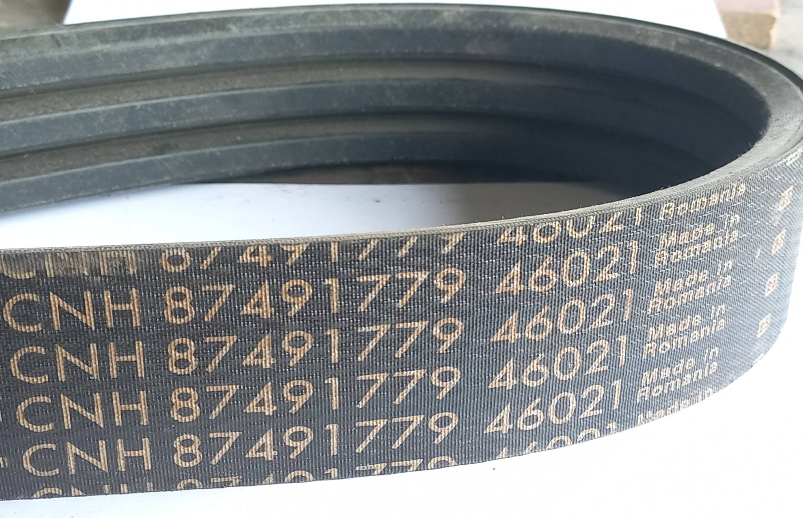 87491779 Ремінь Триручевий CNH