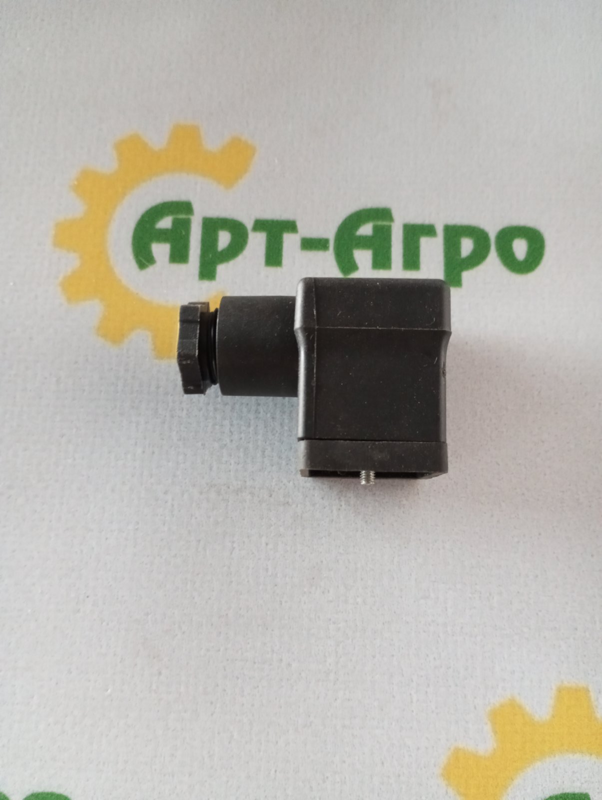 37310263 Штекер A 3P+PE Lemken