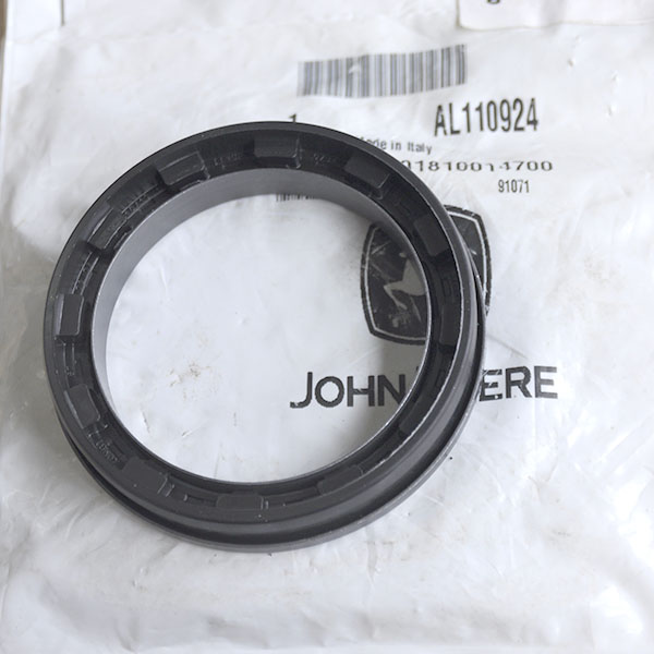 AL110924 Steering knuckle collar John Deere