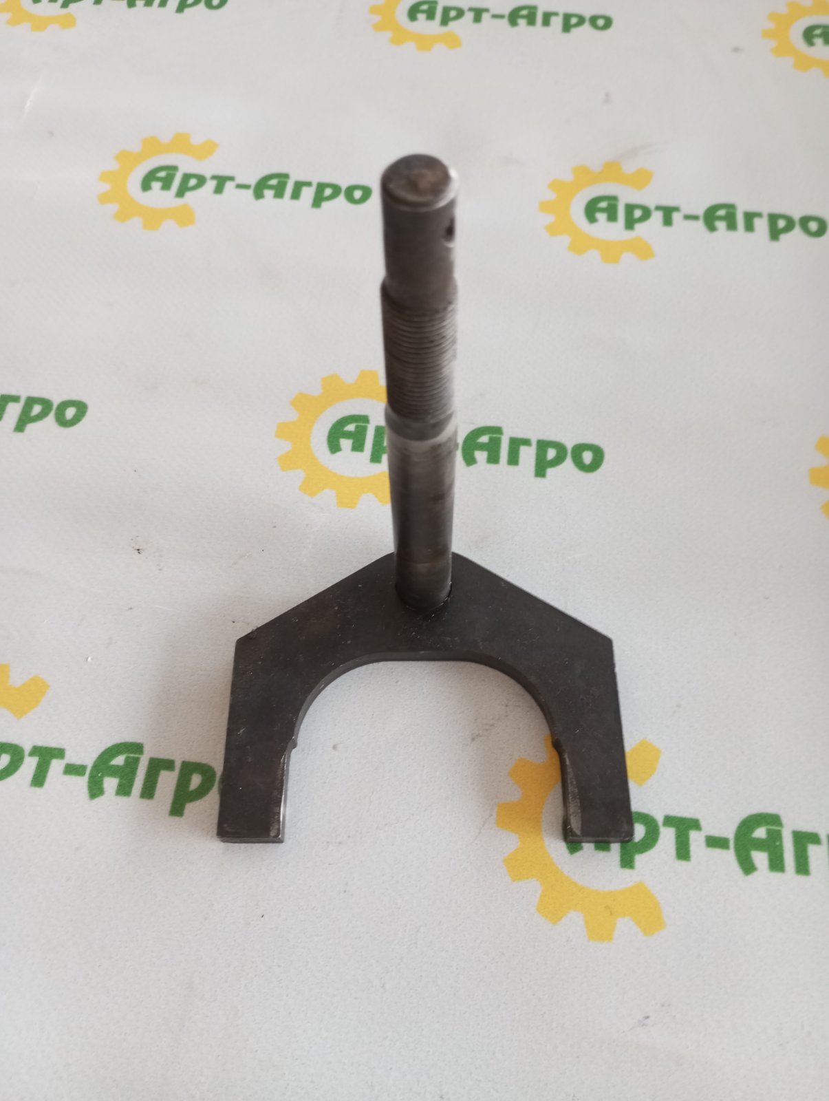 AH93110 Вилка John Deere