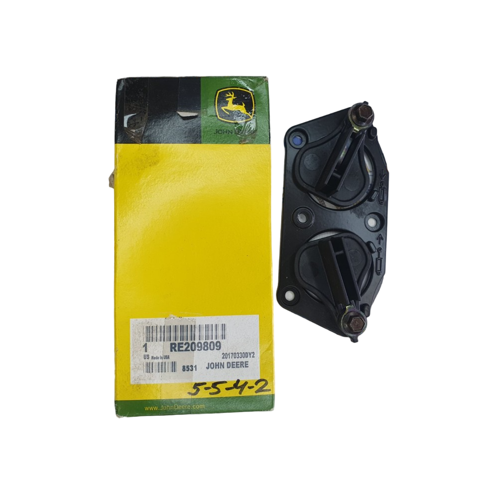 RE209809 Кришка гідророзподільника, JD8430/8530 JOHN DEERE